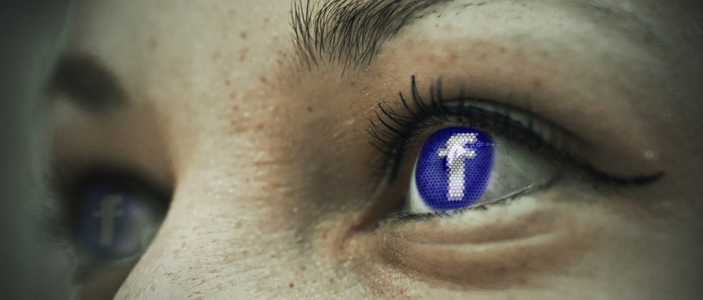 Oeil Facebook